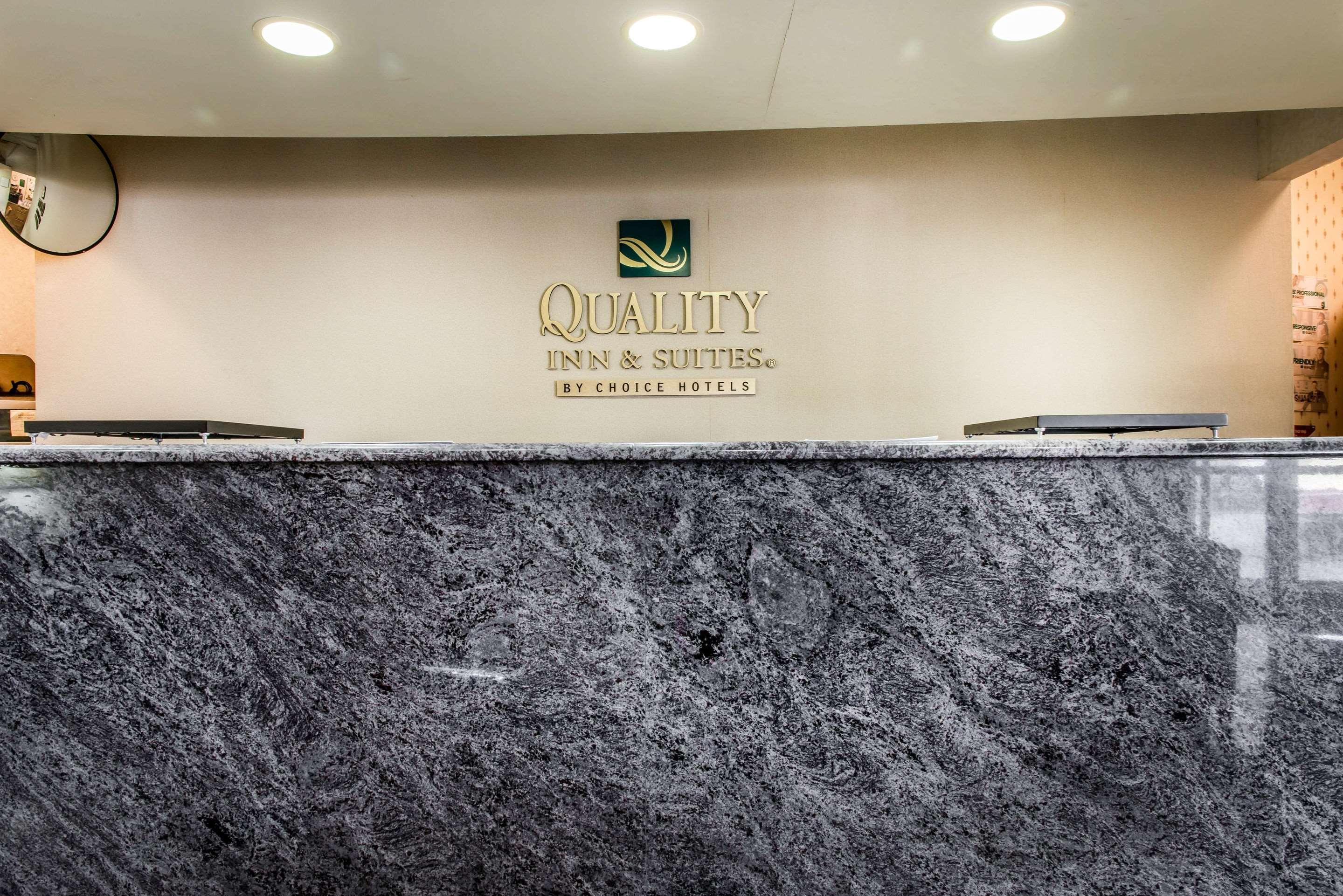 Quality Inn & Suites Fairview  Exterior foto